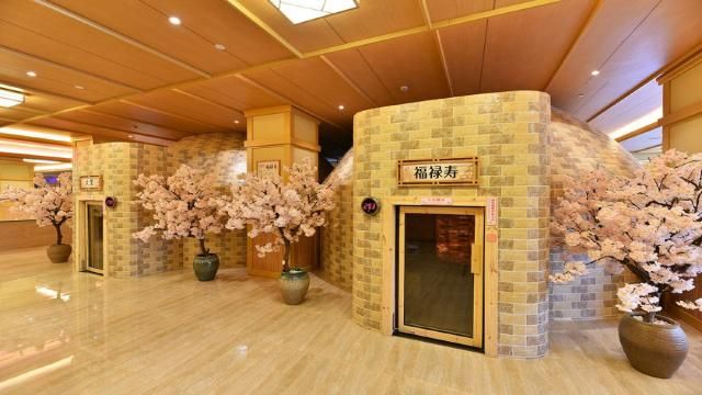 上海极乐汤川沙温泉酒店  