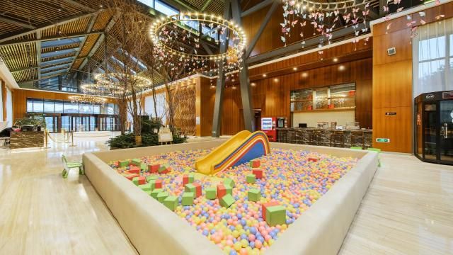 银润小镇嘉廷酒店(Hello kitty乐园店)